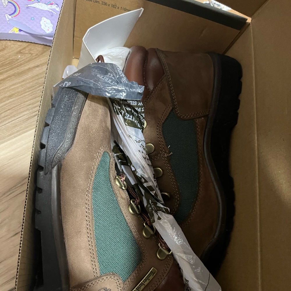 Gently used youth size 3 timberland swamps